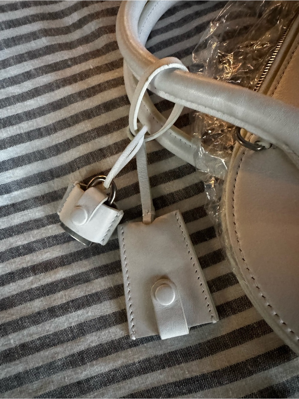 Balenciaga Ville Small Top Handle White Leather Bag - Picture 10 of 14